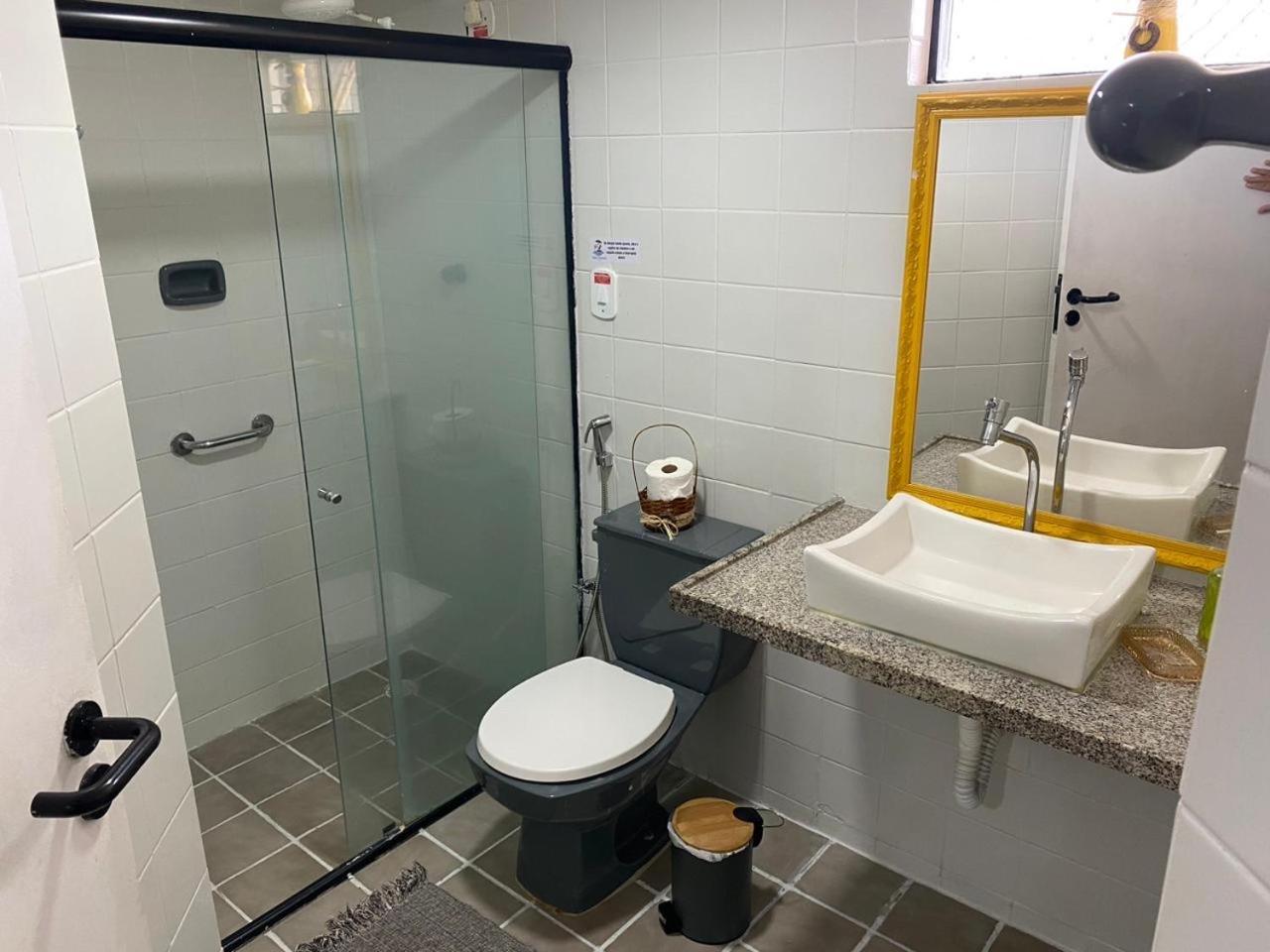 Apto 405 - Quarto e sala espaçoso na praia de Ponta Verde com Wi-fi, tv a cabo e piscina Maceió Exterior foto